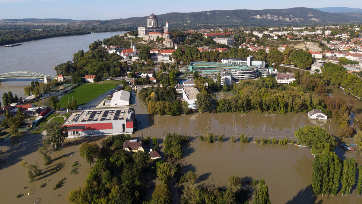 Węgry walczą z falą kulminacyjną. Będzie ciężej, niż prognozowano na początku