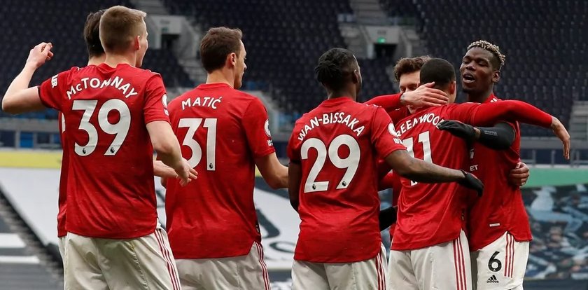 Premier League: wygrana Manchesteru United, emocje w końcówce derbów Londynu