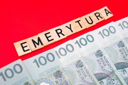 kiedy wypłaty 13. emerytury? harmonogram wyplat w 2026 roku