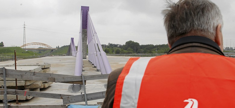 GDDKiA zrywa umowę z Alpine Bau! Kto załata dziurę na autostradzie A1?