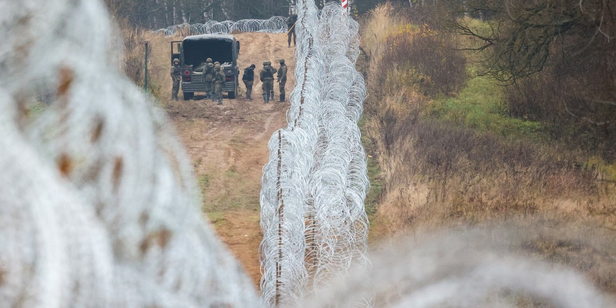 W 2022 r. wybudowano zaporę na granicy Polski z obwodem kaliningradzkim