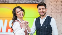 Zestresowana Katarzyna Pakosińska zadebiutowała w "Pytaniu na śniadanie". Jej partner ruszył z pomocą [FOTO]