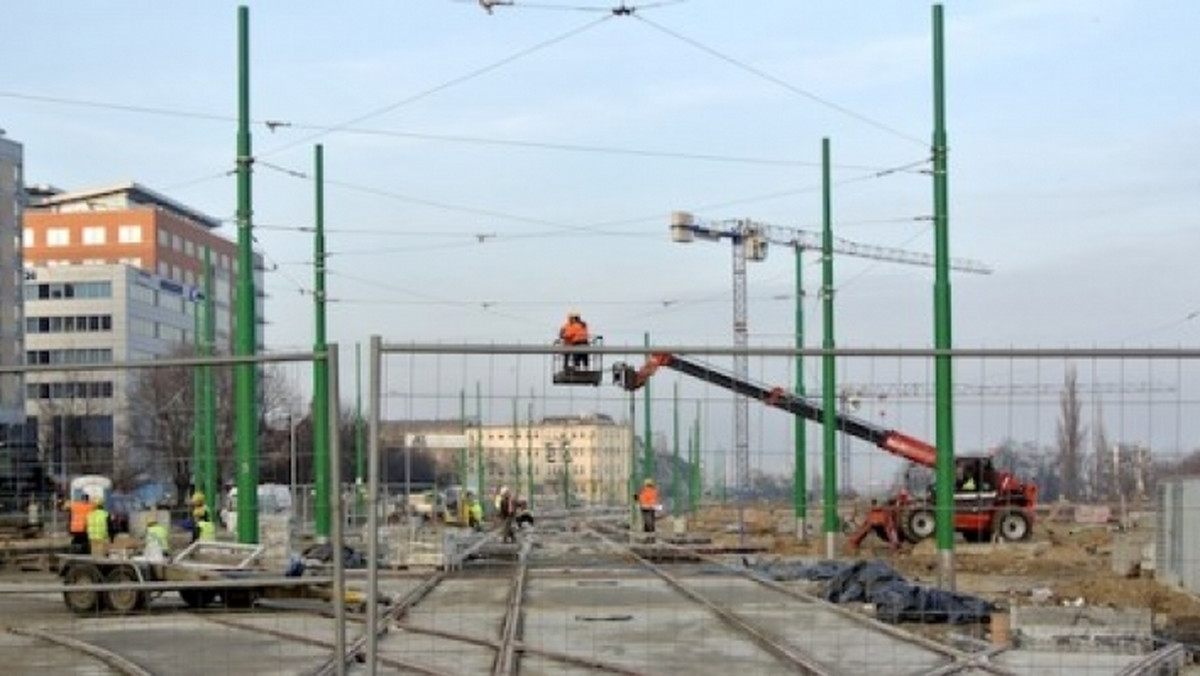 13 stycznia tramwaje mają powrócić na Kaponierę - zapewnia portal Lazarz.pl. Tramwaj linii 8 natomiast wróci na Głogowską.