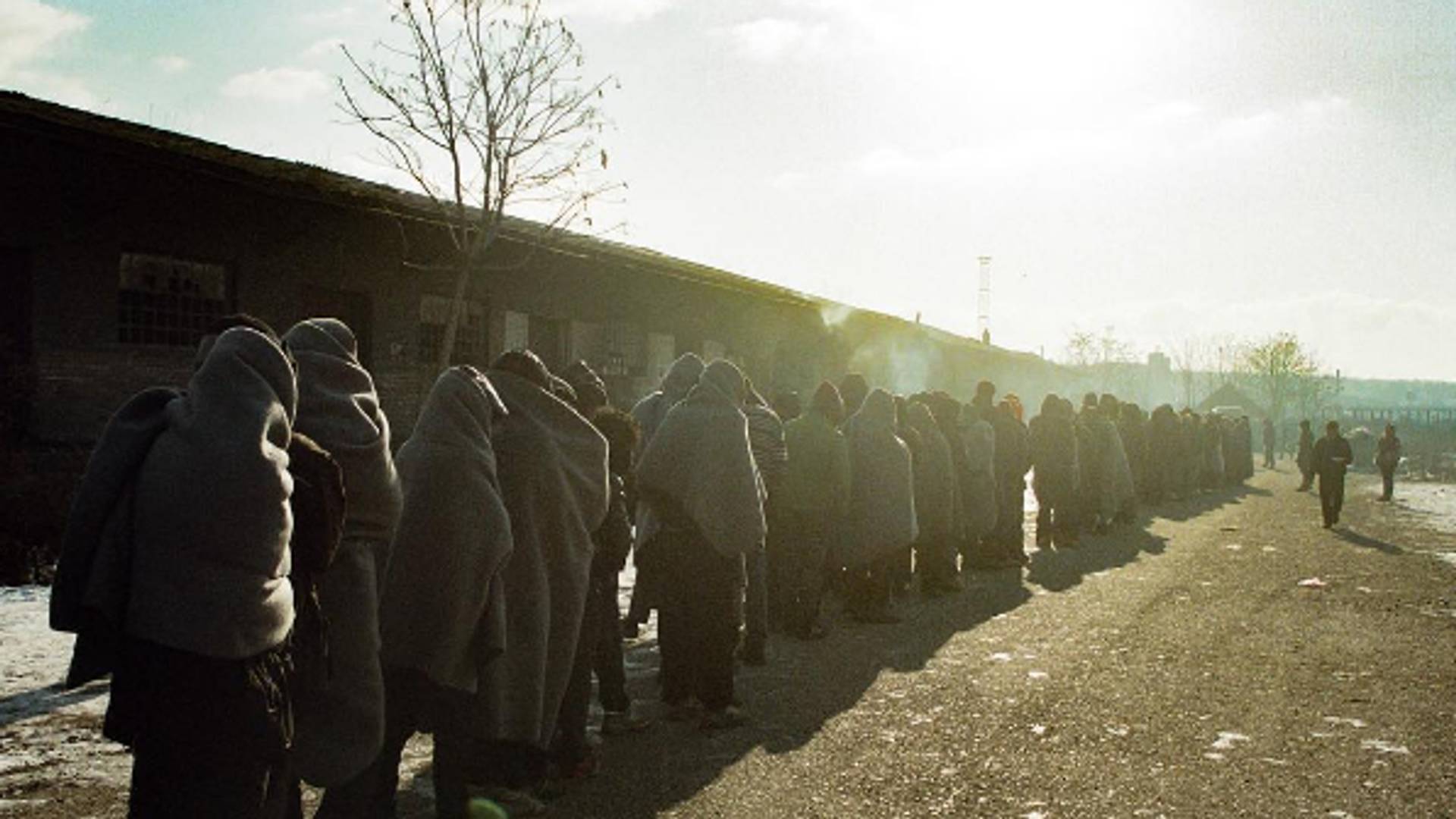 Čuveni Jutjuber došao u BG da fotka migrante, pa prizorom iz Savamale razbesneo Srbende