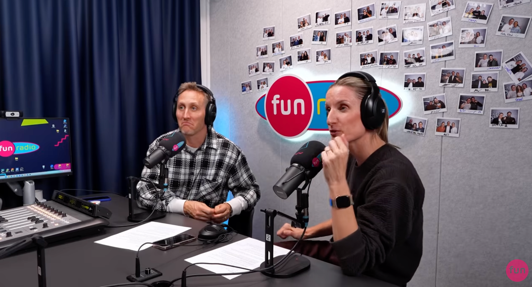 Moderátorské duo Adela a Sajfa.