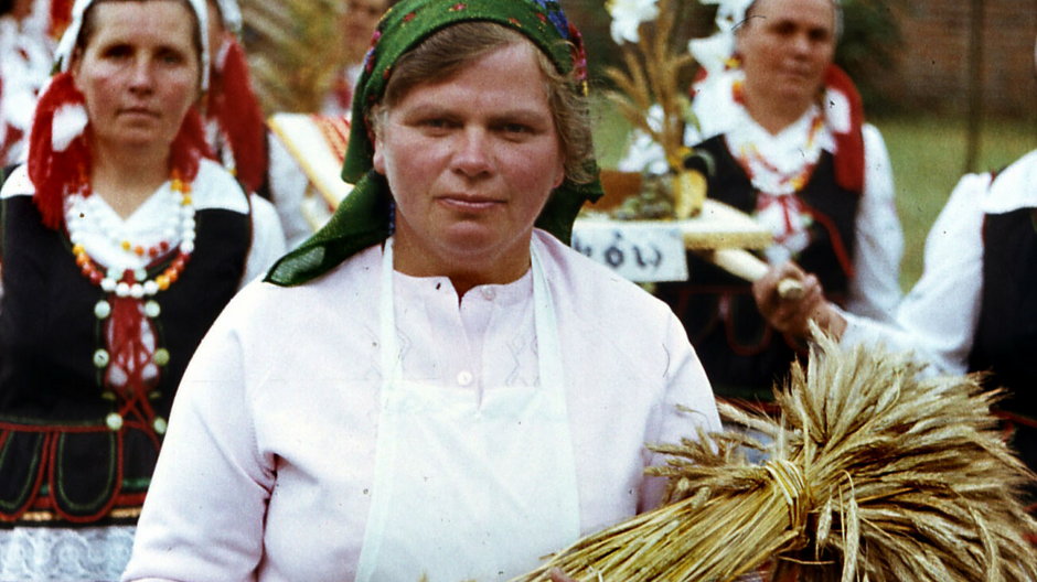  Procesja dozynkowa w dniu Matki Boskiej Siewnej. Krasnobród, 1976 r.