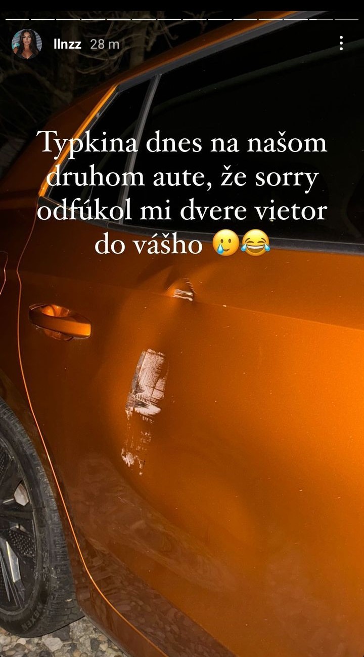Lula Almaksus ukázala poškodené auto.