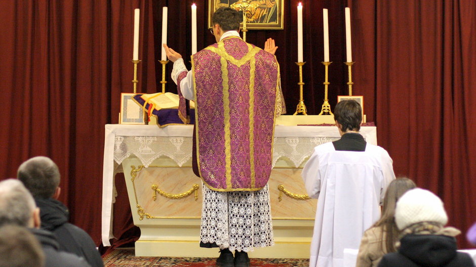 Msza trydencka odprawiana przez kapłana z Bractwa św. Piusa X