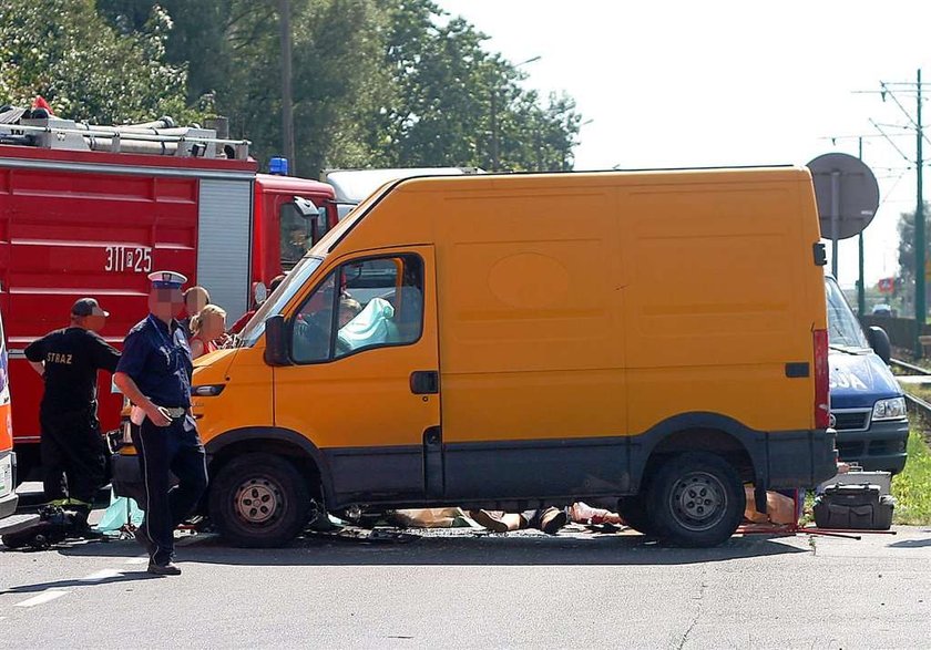 Dwaj motocykliści zginęli, uderzając w busa