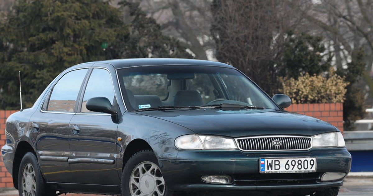 Kia clarus glx