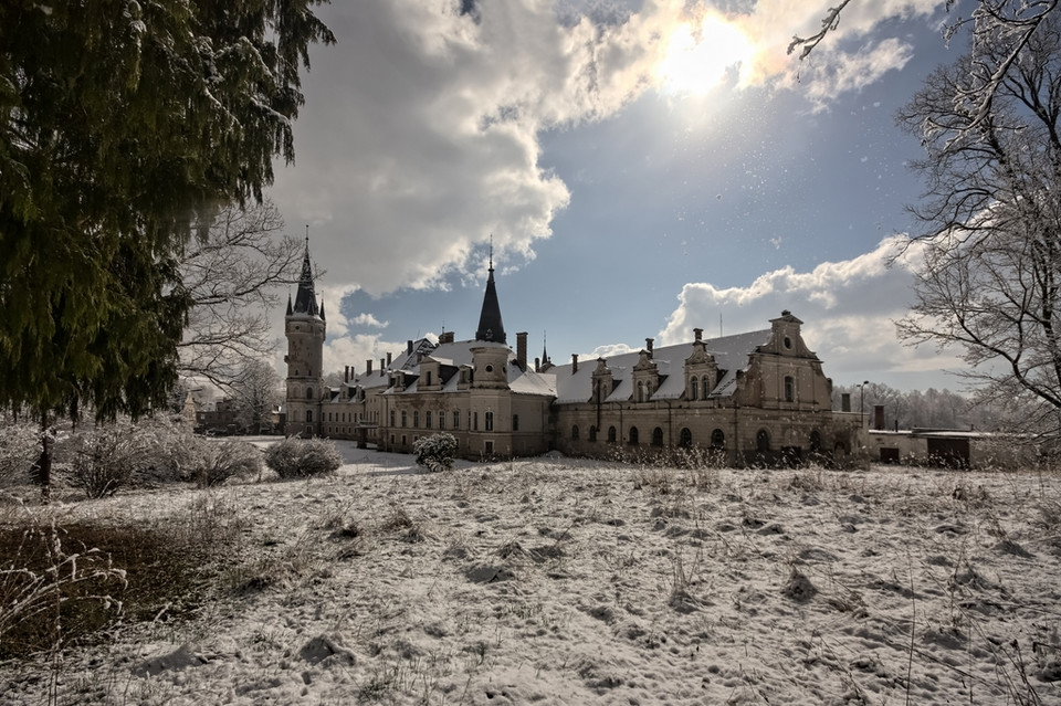 Pałac w Bożkowie - piękno, które niszczeje