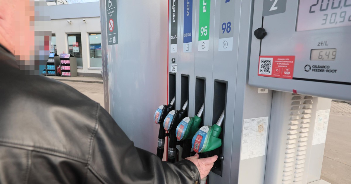 Kierowcy przecierają oczy przed świętami. Takich cen na stacjach dawno nie było