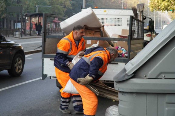 Za vikend "Čistoća" besplatno odnosi kabasti otpad: Evo ko ima prioritet u odnošenju stvari