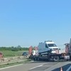 Uklanjanje šlepera nakon udesa na auto-putu kod Požarevca