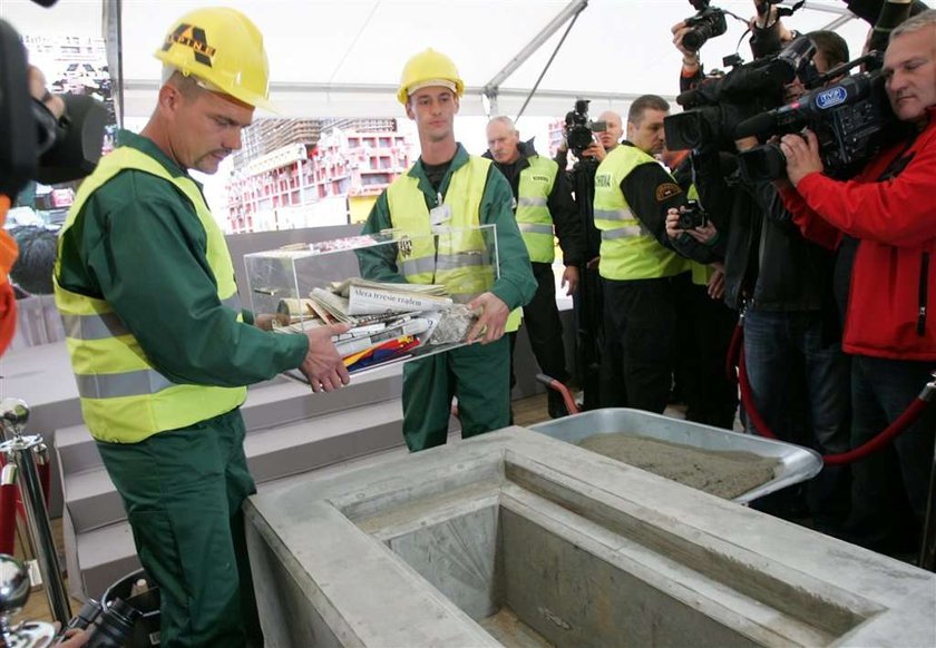 Wmurowaliśmy Fakt pod Stadion Narodowy