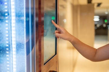 Gyógyszerautomaták patika helyett: 700 ezer magyar közelében nincs gyógyszertár