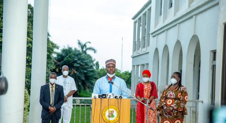 Oyo State Governor, Seyi Makinde during a press briefing on Coronavirus situation in the state. [Twitter/@seyiamakinde]