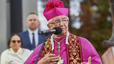 Abp Sławoj Leszek Głódź jechał do prezydenta z policyjną eskortą