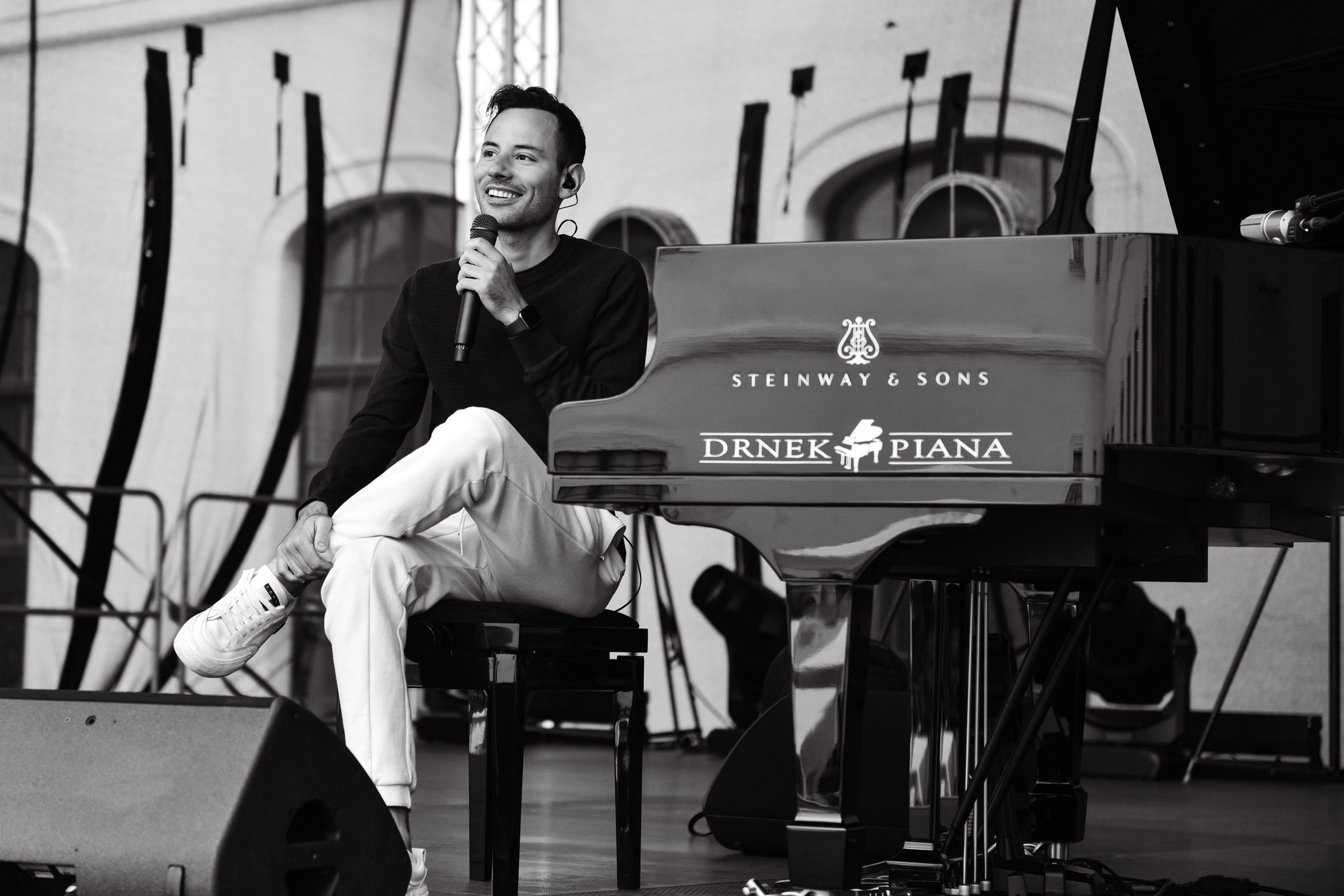 Klavirista Peter Bence.