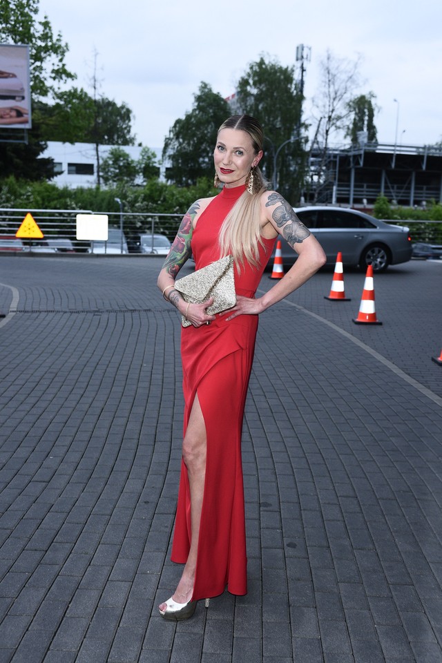 Joanna Opozda weszła cała na biało. Daria Ładocha postawiła na czerwień