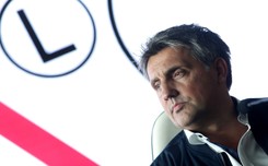 Magiera i Żewłakow zwolnieni z Legii. Klub już zaprezentował nowego trenera. Kim jest Romeo Jozak?