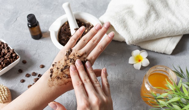 Proizvodi na bazi kafe mogu da pruže vidljive, ali privremene efekte na koži