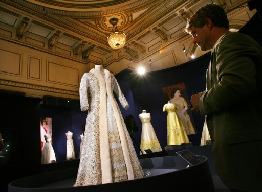 BRITAIN-BUCKINGHAM-PALACE-DRESSES