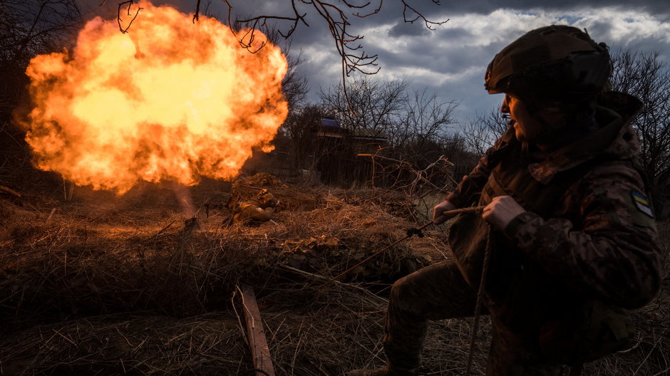 Ukraiński żołnierz na froncie w obwodzie donieckim, marzec 2024 r.