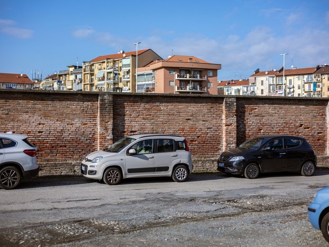 Hrvat došao u Novi Sad, prenoćio, a kad je ujutru otišao po kola zatekao je sablasan prizor (ilustracija)
