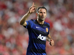 Giggs nie kończy kariery. 38-letni piłkarz przedłużył kontrakt