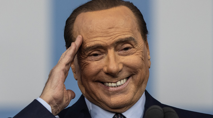 Silvio Berlusconi támogatja Putyint