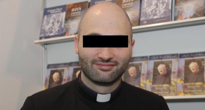 Ksiądz zatrzymany w sprawie głośnej afery jest w sądzie. Przed gmachem pikieta i okrzyki