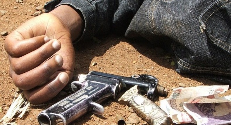 7 thugs shot dead