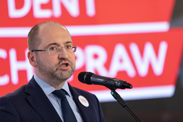 Część polityków Porozumienia uznała, że formalnie prezes zarządu partii nie został powołany, a zatem - w związku z tym, że konwencja mająca wybrać prezesa na kolejną kadencję nie odbyła się - formalnym szefem partii jest obecnie przewodniczący Konwencji Krajowej, tj. Adam Bielan.