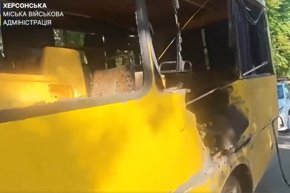 (VIDEO) NOĆ STRAVE U UKRAJINI I RUSIJI! Više mrtvih i povređenih u žestokim napadima dronovima: GRADOVI GORE, napadnuta i benzinska pumpa