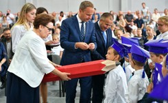 Była działaczka UW Anna Zalewska, stała się wzorem oddania [FELIETON]