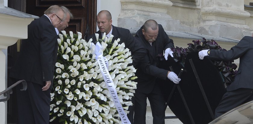 Wzruszający napis na wieńcu dla Jana Kulczyka