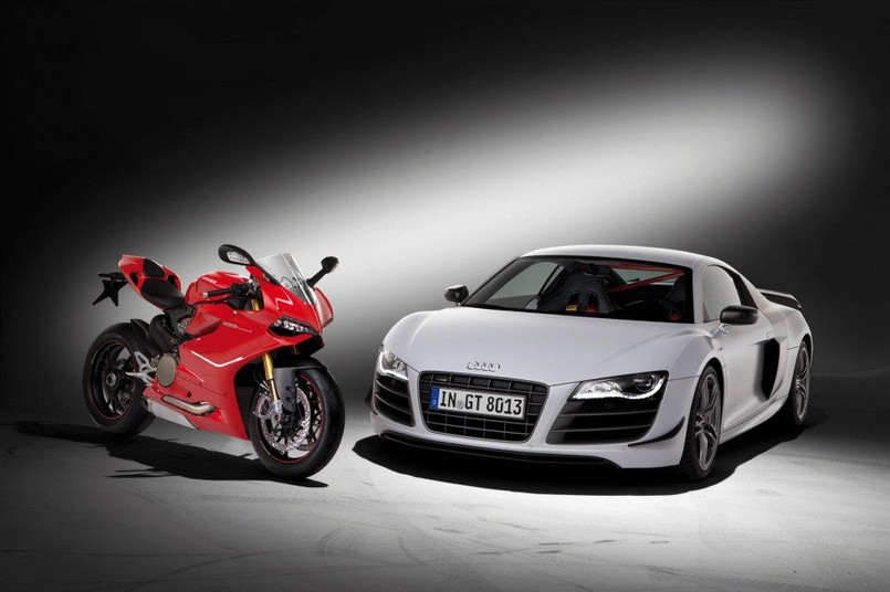 Ducati 1199 Panigale S i Audi R8 GT