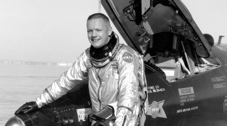 Bár maga Neil Armstrong utálta a felhajtást, muszáj volt végigcsinálnia / Fotó: Northfoto