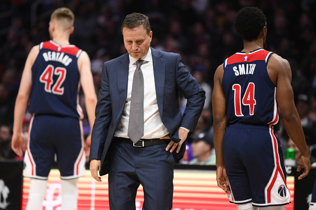 Scott Brooks z zawodnikami Washington Wizards w 2019 roku