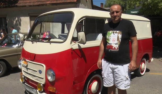 vatrogasni kombi kucica na tockovima