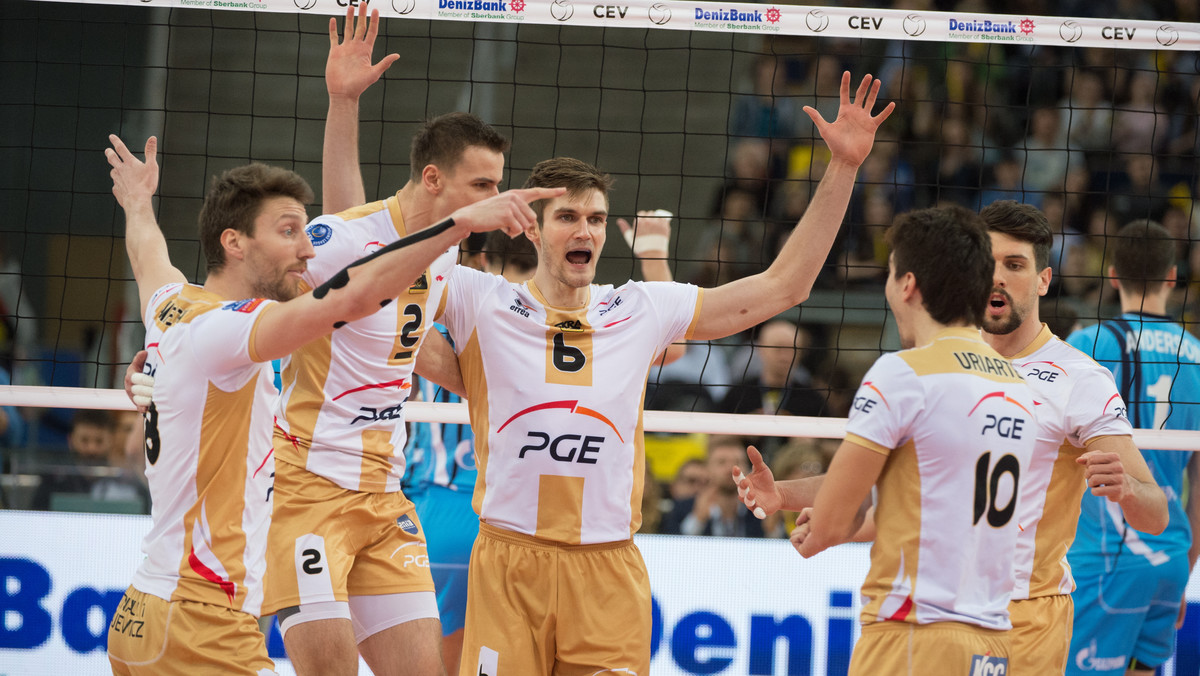 PGE Skra Bełchatów zakończyła rywalizację w Lidze Mistrzów bolesną porażką z Zenitem Kazań w Łodzi (0:3). - Przed meczem awans był sprawą otwartą, ale drużyna z Rosji zagrała najlepszą siatkówkę, jaką tylko potrafi - powiedział PlusLiga.pl Kacper Piechocki.