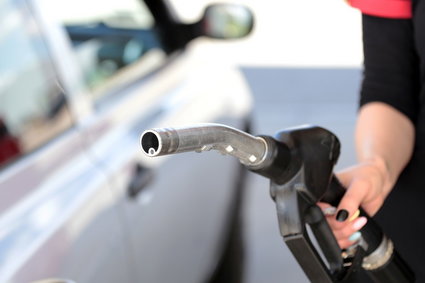 Jakie ceny paliw przyniesie koniec roku szkolnego?
