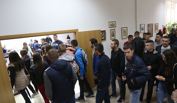 Studenti-brucosi-fakultet