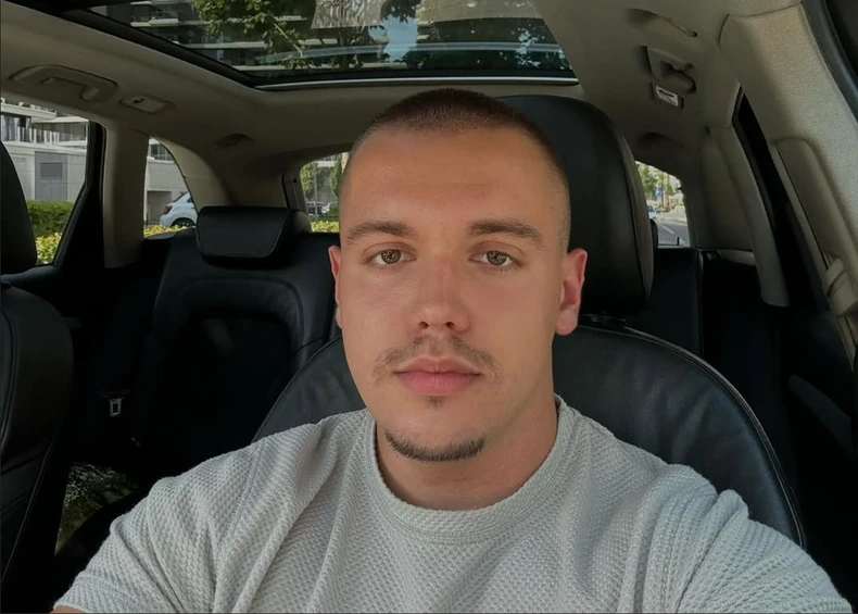 "PEVAO SAM NA SAHRANAMA, ONE SU NAJSKUPLJE" Rijaliti učesnik šokirao priznanjem: "Imao sam dnevnicu i bakšiš"