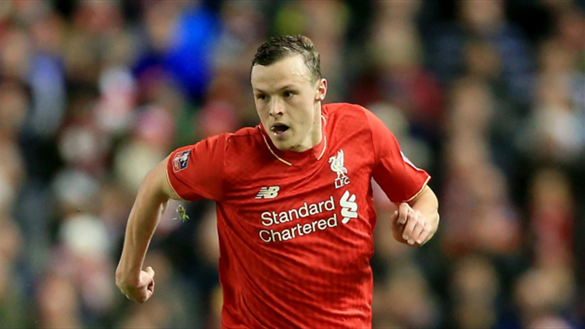 Reprezentant Australii Brad Smith, który miał problem z regularną grą w Liverpoolu po ośmiu latach opuścił Anfield i przeniósł się do Bournemouth. 22-letni lewy obrońca związał się z The Cherries czteroletnią umową.