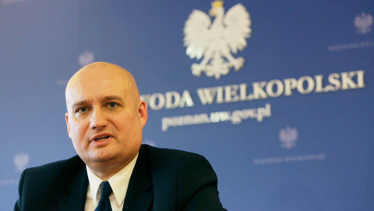 Wojewoda wielkopolski Zbigniew Hoffmann przekazał kolejne ponad 9,6 mln zł na pomoc dla poszkodowanych w wyniku sierpniowych nawałnic. Łącznie, do 78 wielkopolskich gmin trafiło 28 mln zł, co stanowi 100 proc. zapotrzebowania na wypłatę zasiłków dla mieszkańców.