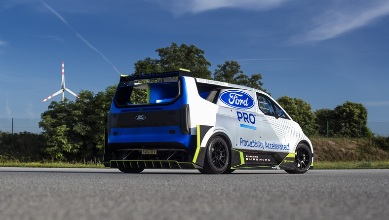 Ford E-Transit SuperVan