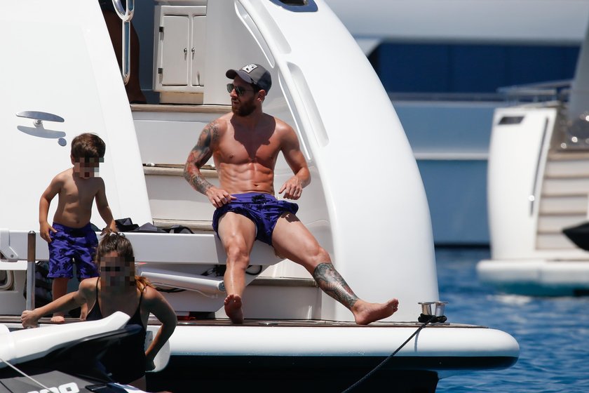 Cristiano Ronaldo i Lionel Messi spędzają wakacje na Ibizie