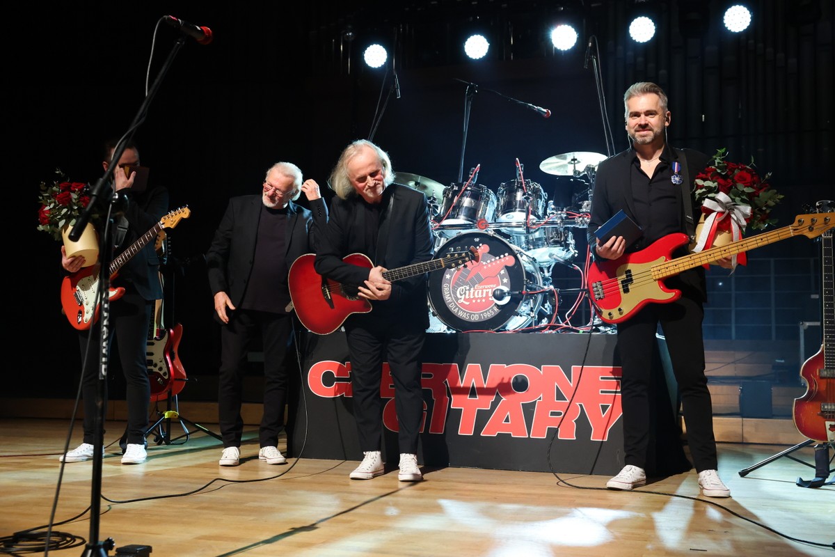 6,5 tys. koncertów i 60 lat na scenie. Czerwone Gitary z medalami Gloria Artis